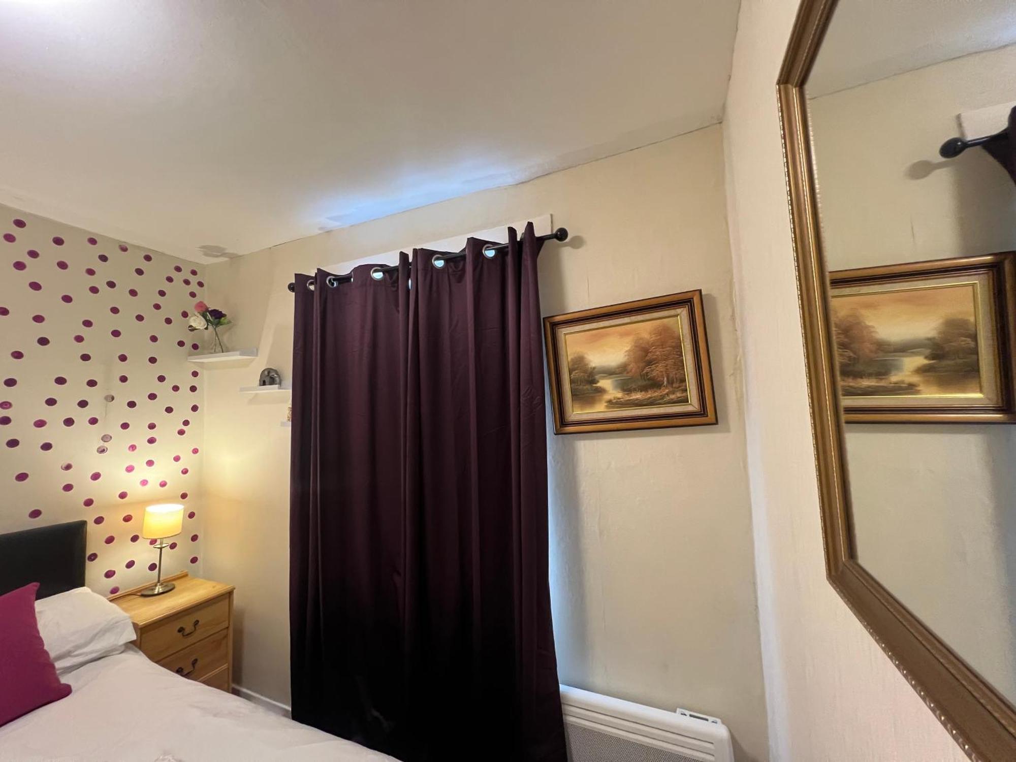 Self Check In Room Accommodation Only The Castle, コールドストリーム エクステリア 写真