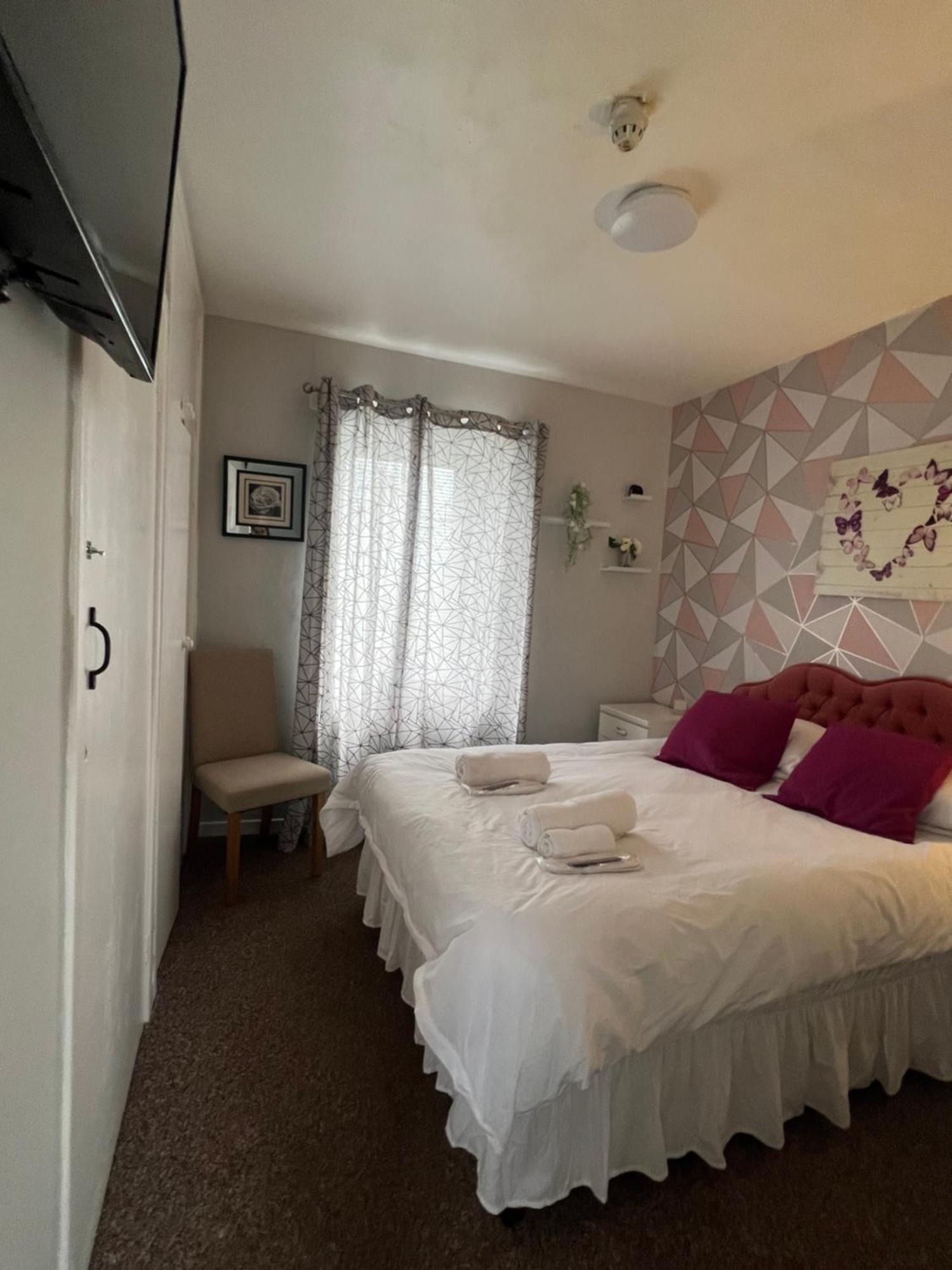 Self Check In Room Accommodation Only The Castle, コールドストリーム エクステリア 写真