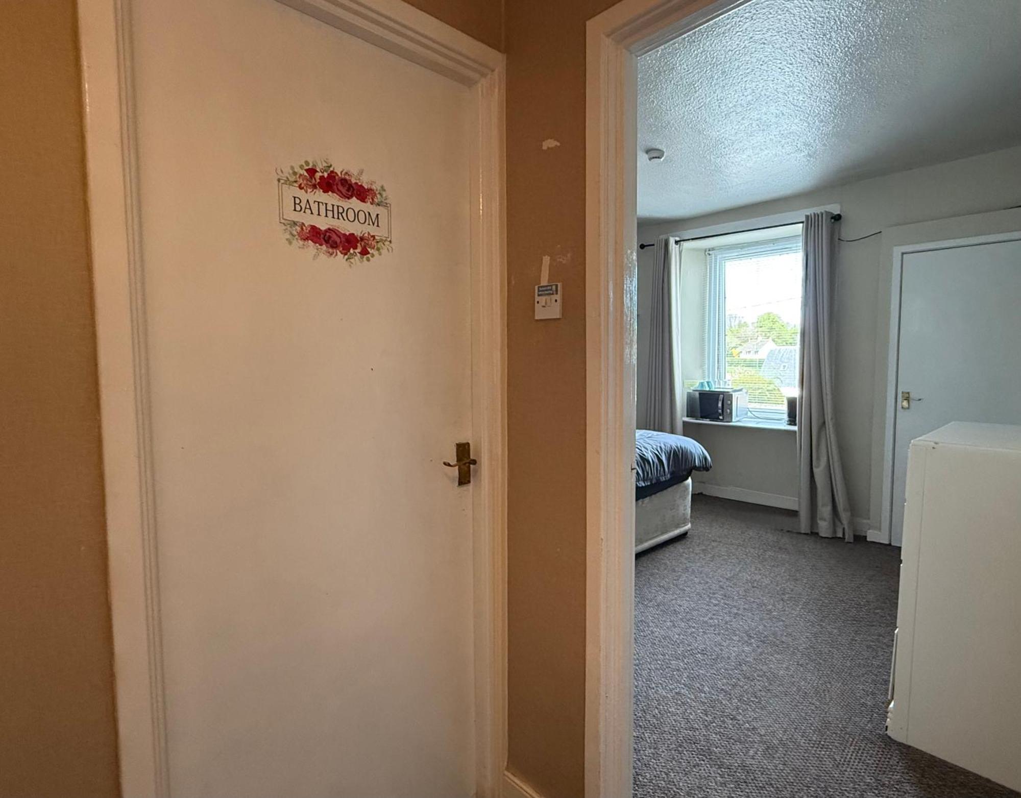 Self Check In Room Accommodation Only The Castle, コールドストリーム エクステリア 写真