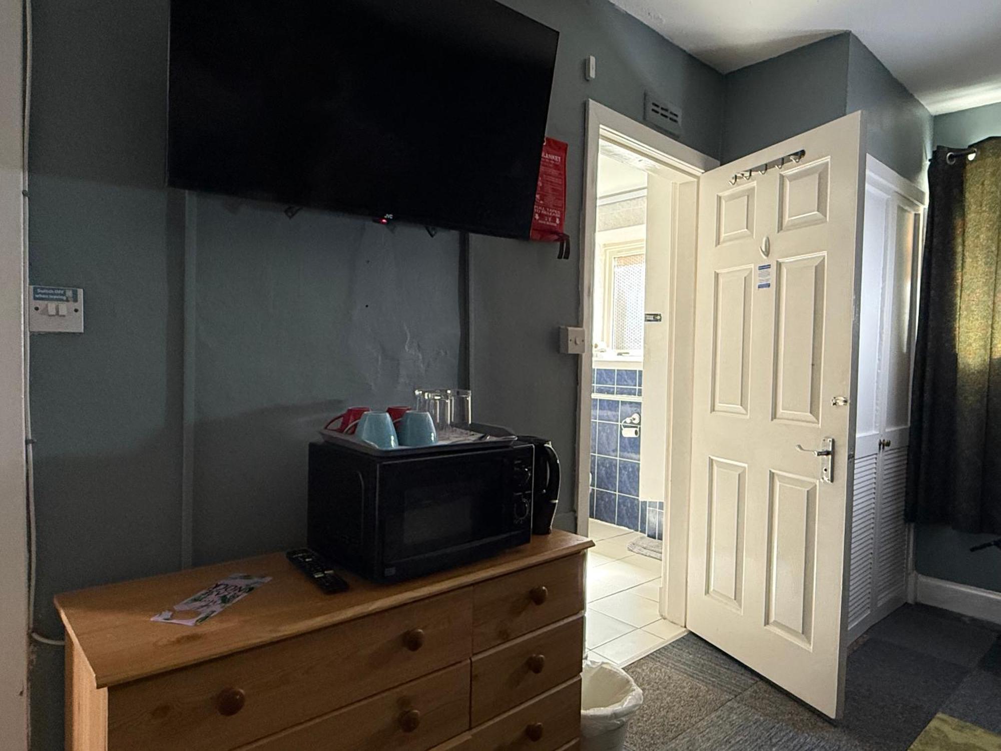Self Check In Room Accommodation Only The Castle, コールドストリーム エクステリア 写真